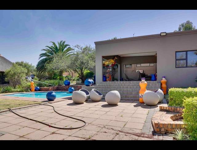 FARM FOR SALE IN ZONNEHOEWE
